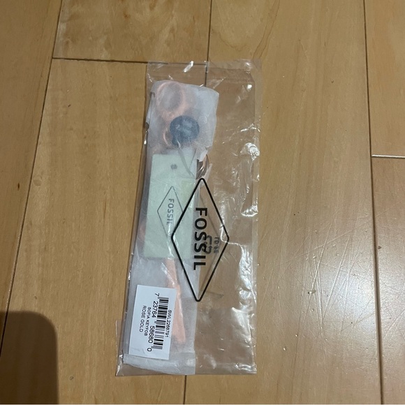 New fossil Sophia rose gold keyfob - Picture 4 of 6
